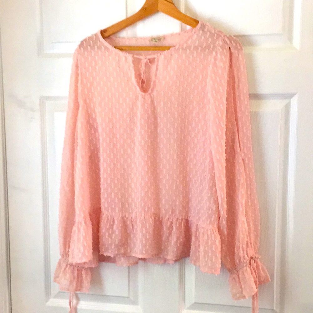 Dusty pink blouse with slit sleeves